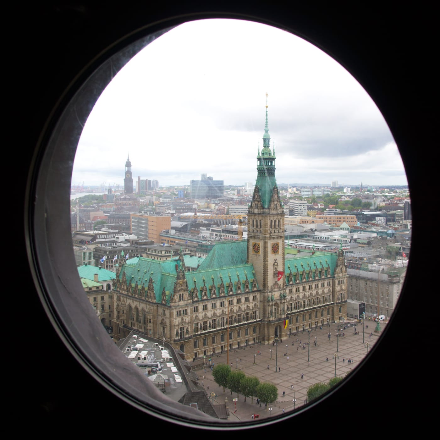 photo Rathaus Hamburg on Fotohäcker